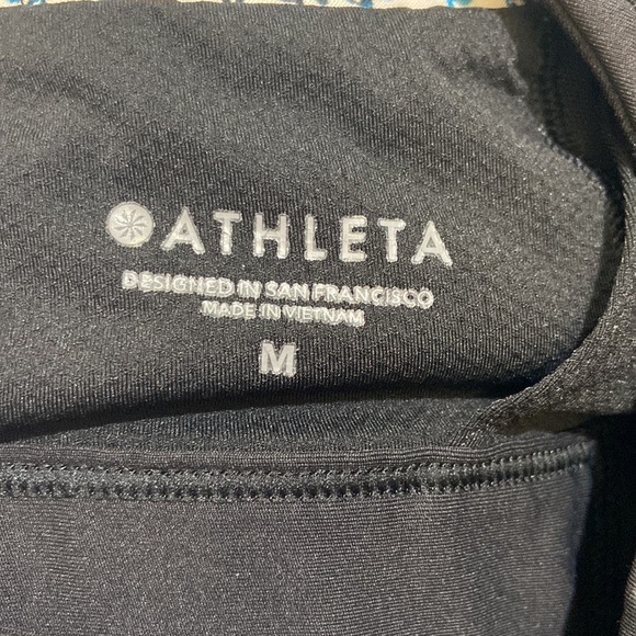 Athleta 2-IN-1 Ultimate Support Top Black size M - Picture 9 of 9